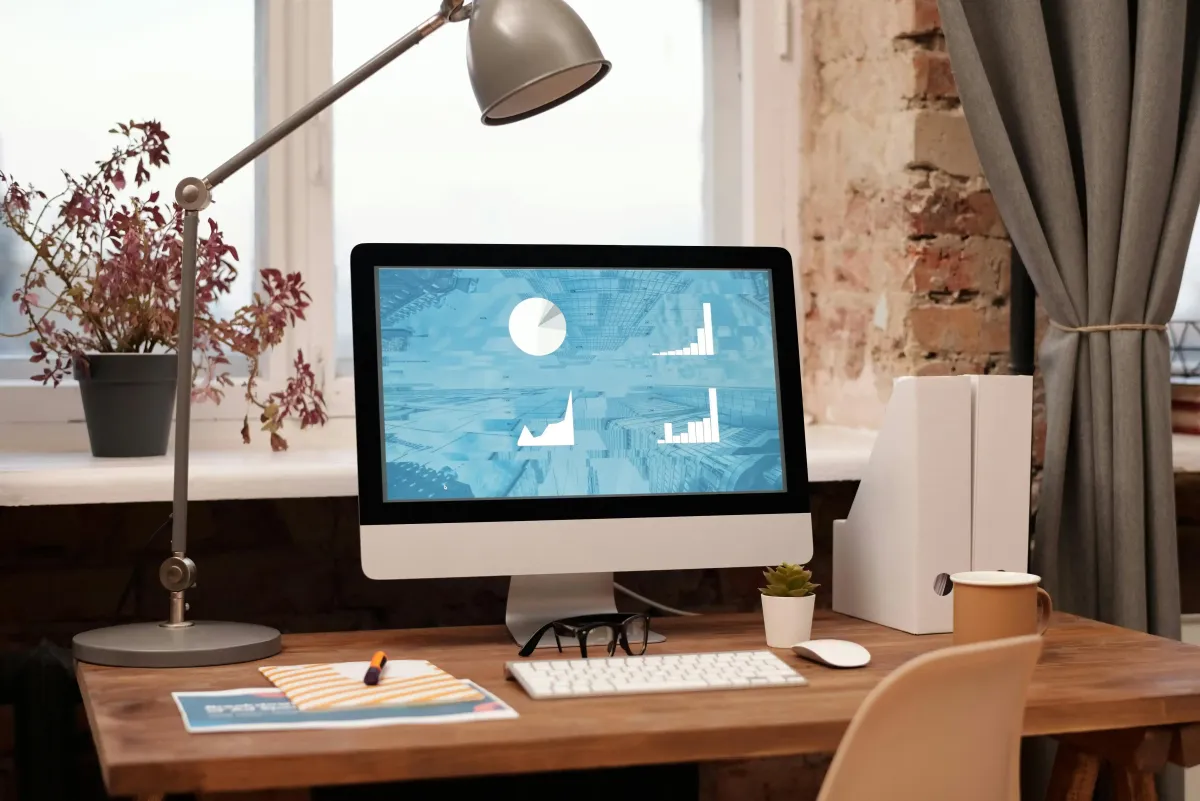 Unified analytics dashboard with real-time KPIs, charts and alerts